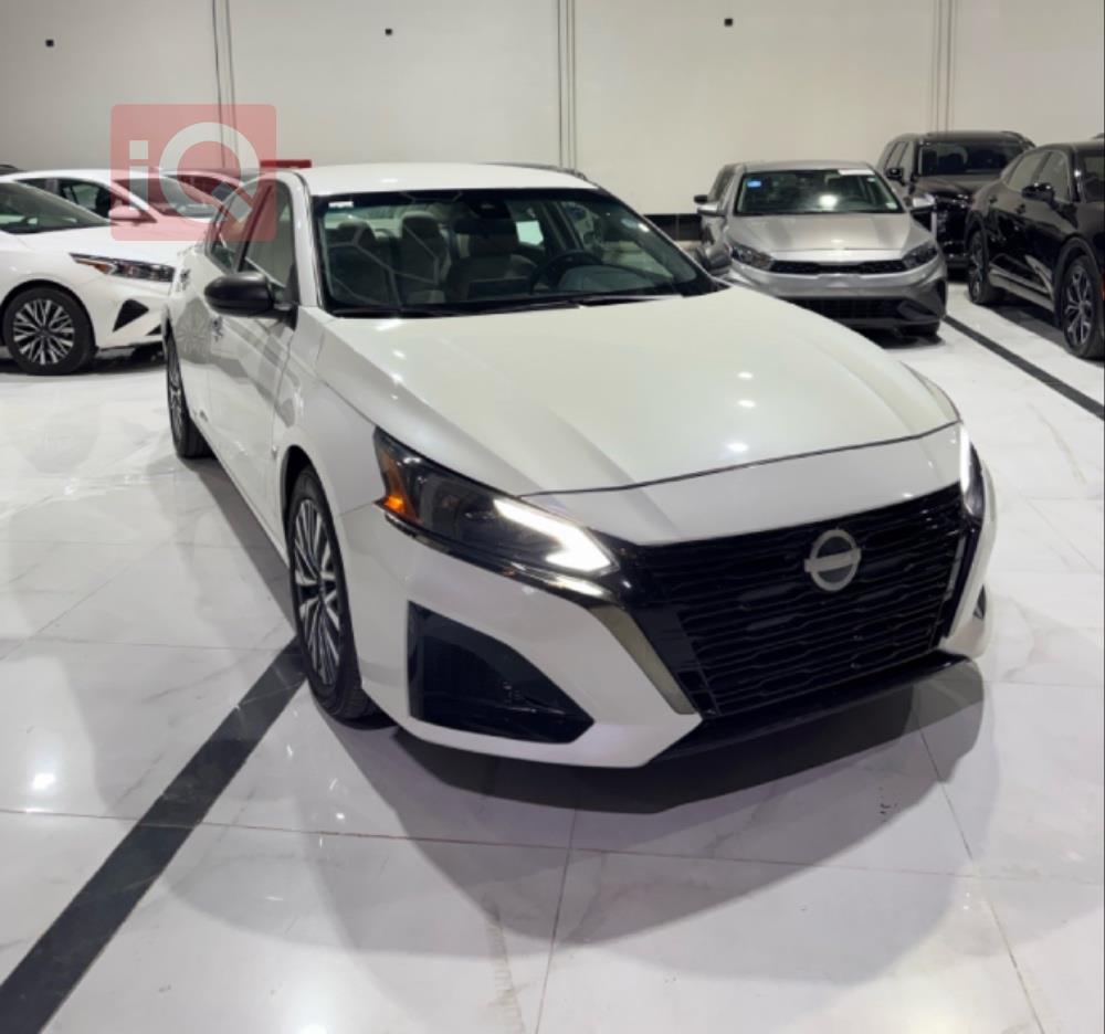 نیسان ئەلتیما